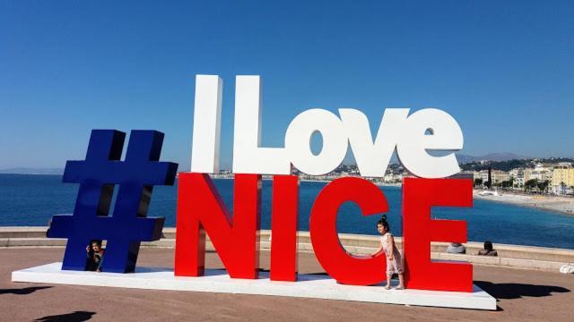 Le Californie Cote D'azur Les Pieds Dans L'eau Nizza